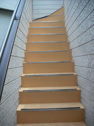 横浜市での鉄階段塗装例施工後